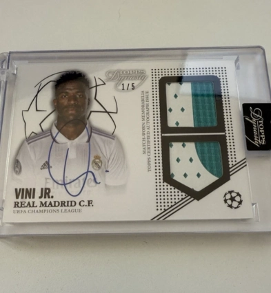 2022-23 Topps Dynasty UCL Soccer Vini Jr On Card Auto Dual Relic Patch 1/5 RARE