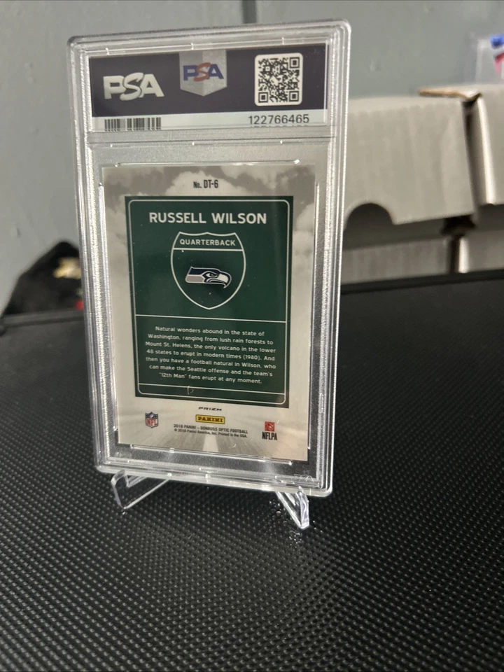 2018 Donruss Optic - Downtown Russell Wilson #DT-6. PSA-8 - Image 2