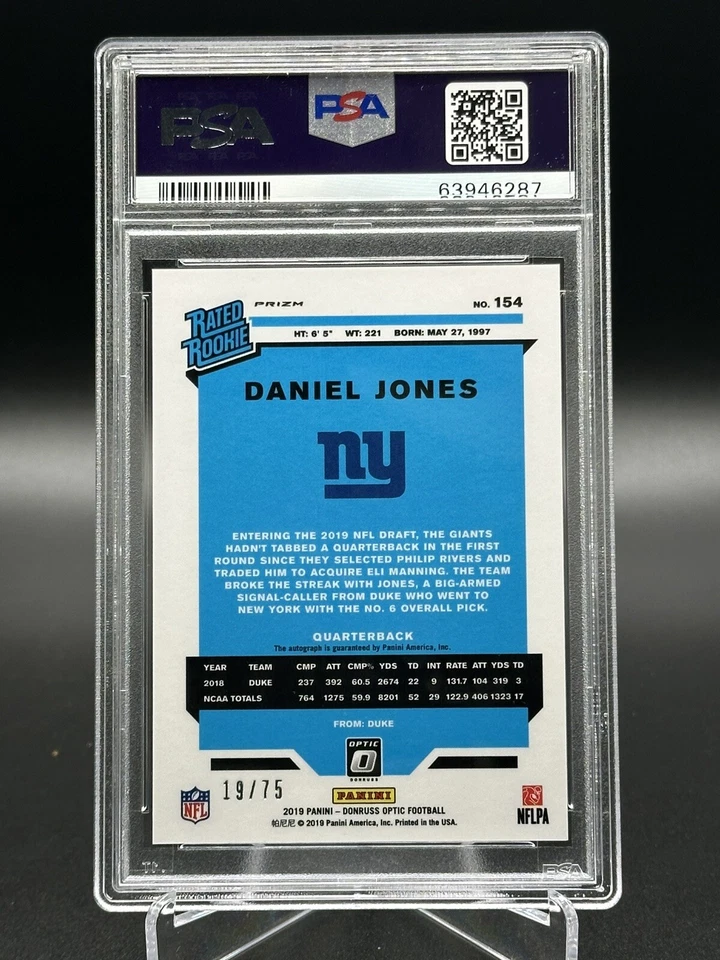 2019 Donruss Optic Daniel Jones Blue Prizm Rookie RC Auto Color Match /75 PSA 10 - Image 2