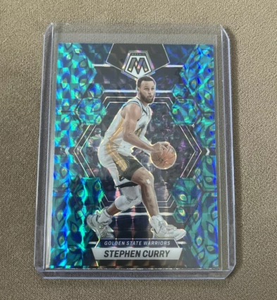 2022-23 Panini Mosaic Stephen Curry Peacock Prizim SSP Golden State Warriors #92