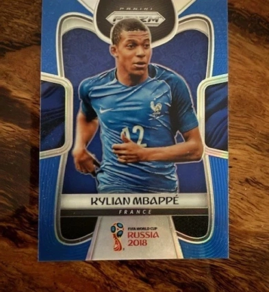 2018 Panini World Cup Prizm Soccer Kylian Mbappe Blue /199 Rookie