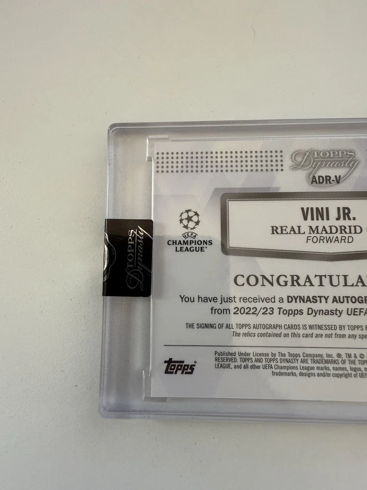 2022-23 Topps Dynasty UCL Soccer Vini Jr On Card Auto Dual Relic Patch 1/5 RARE - Image 3