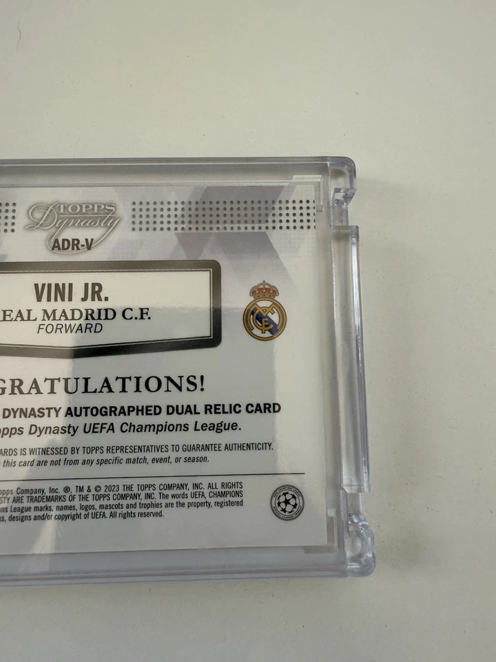 2022-23 Topps Dynasty UCL Soccer Vini Jr On Card Auto Dual Relic Patch 1/5 RARE - Image 2